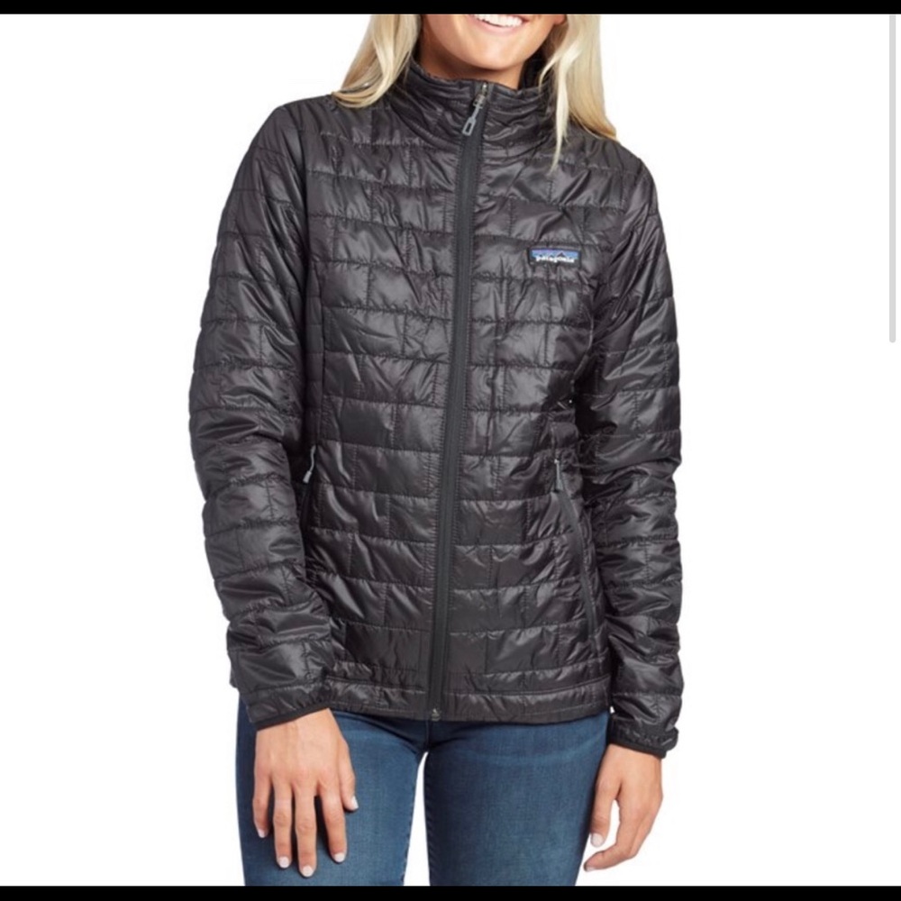 Patagonia Nano Puff Jacket in Black size Medium